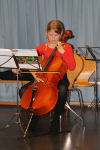 Lin Amalie - Cello - Juleavslutningen, Desember '14